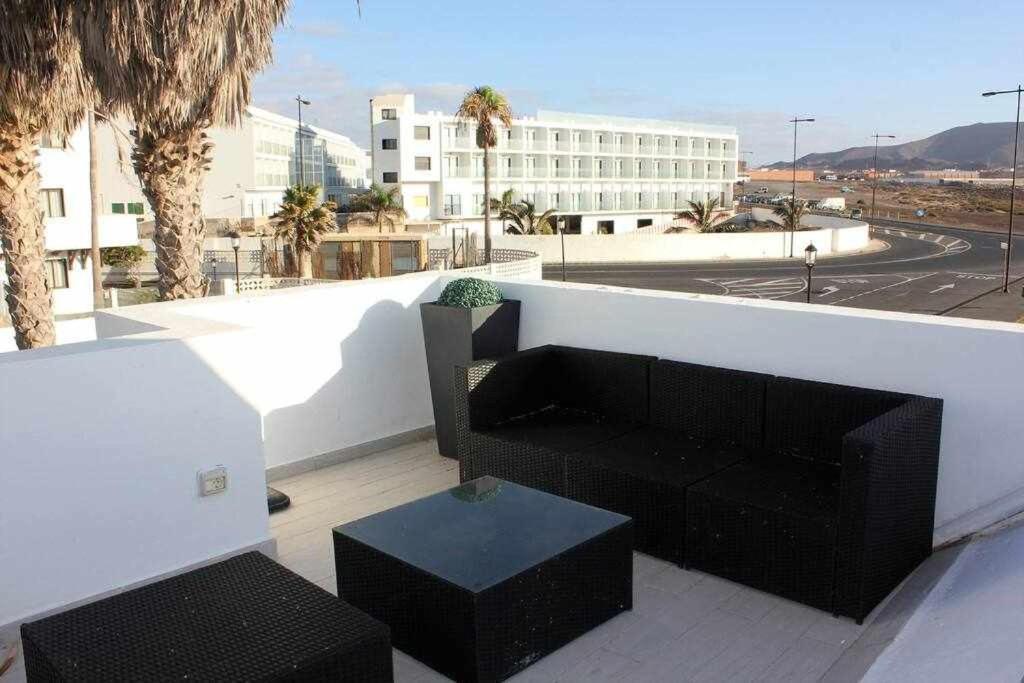 Villa BRISA MARINA casa junto al mar Corralejo Exterior foto